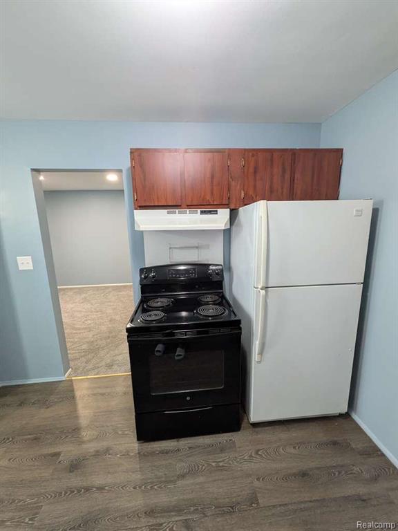 154 Ladd Road Walled Lake, MI 48390 - Photo 5 of 7