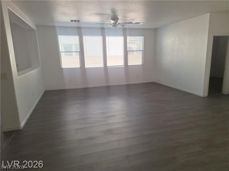 304 Raptors View Avenue North Las Vegas, NV 89031 - Photo 8 of 24