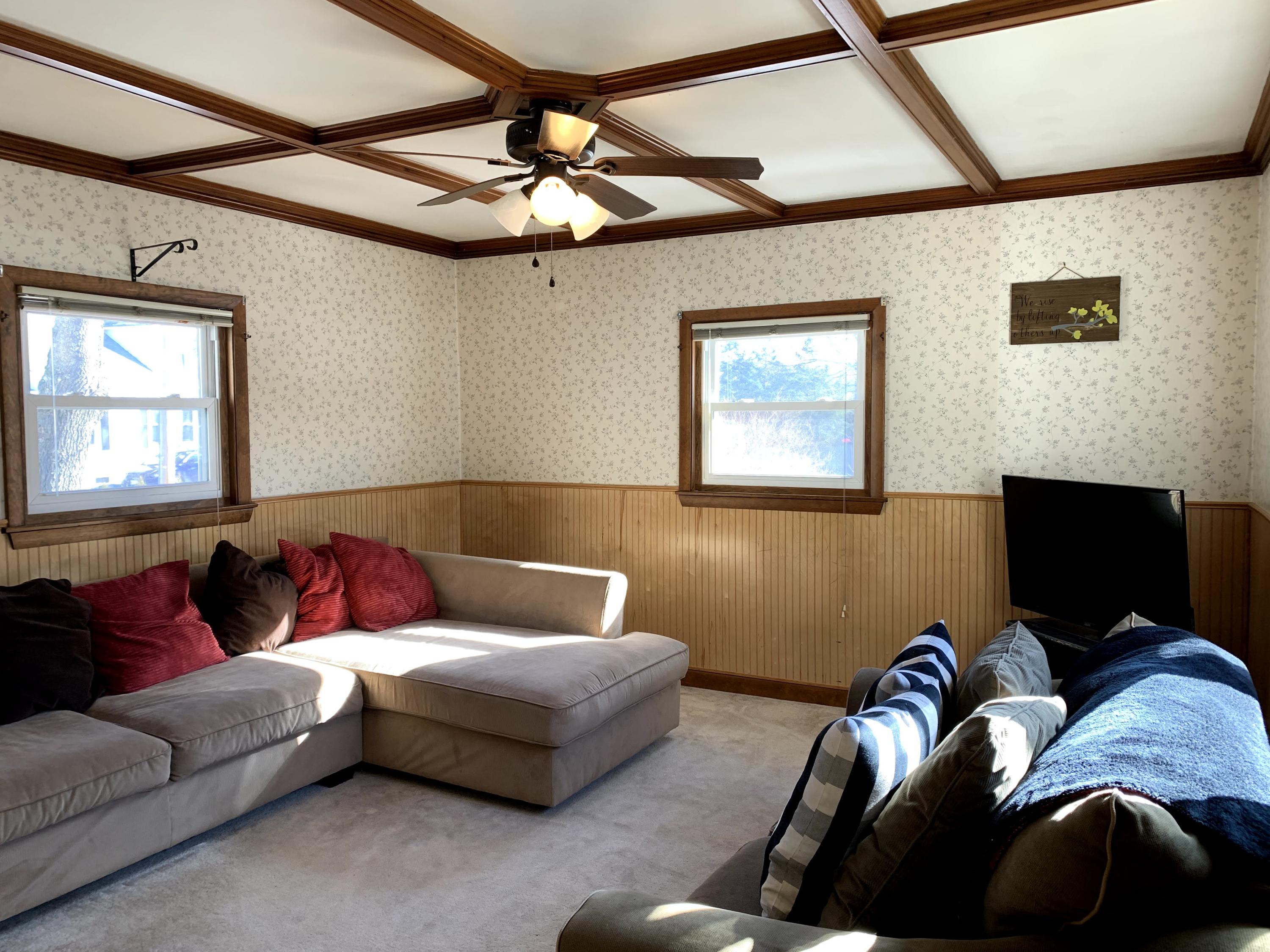 566 Main Street Springvale, ME 04083 - Photo 4 of 27 Unit A-Living Room