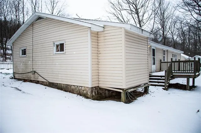 $160,000 | 1227 Mt Carmel Drive, Windber, PA 15963