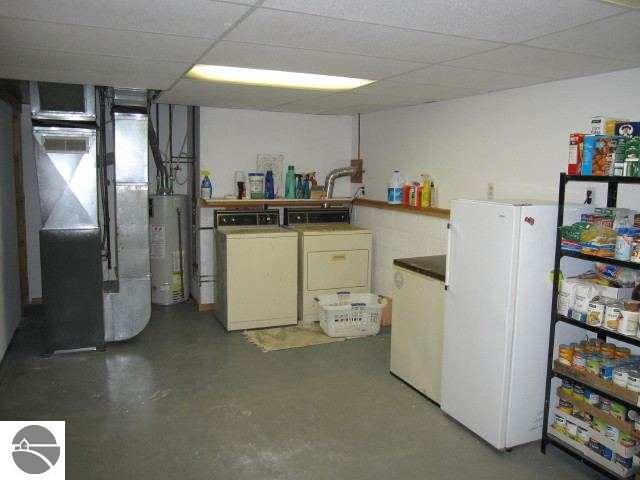 3800 East Hammond Road Traverse City, MI 49686 - Photo 8 of 12 1707492-7.JPG