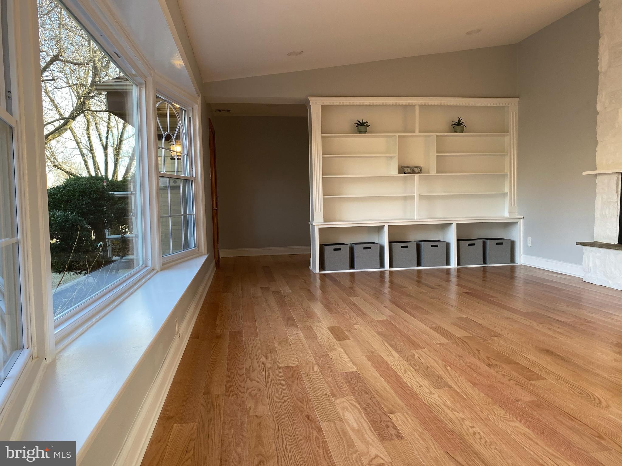 314 Old Farm Road Wyncote, PA 19095 - Photo 2 of 32 Gallery Image 2