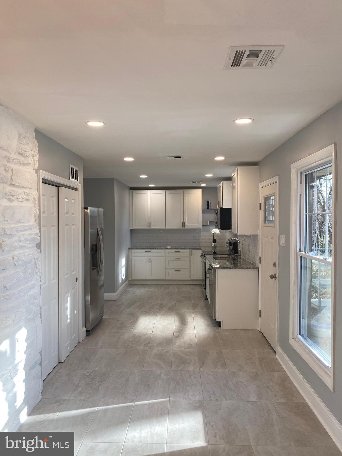 314 Old Farm Road Wyncote, PA 19095 - Photo 6 of 32 Gallery Image 6
