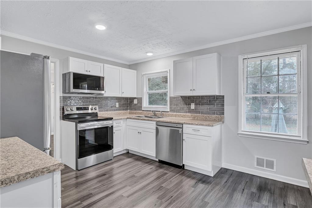 4358 Sterling Forest Drive Decatur, GA 30034 - Photo 6 of 24