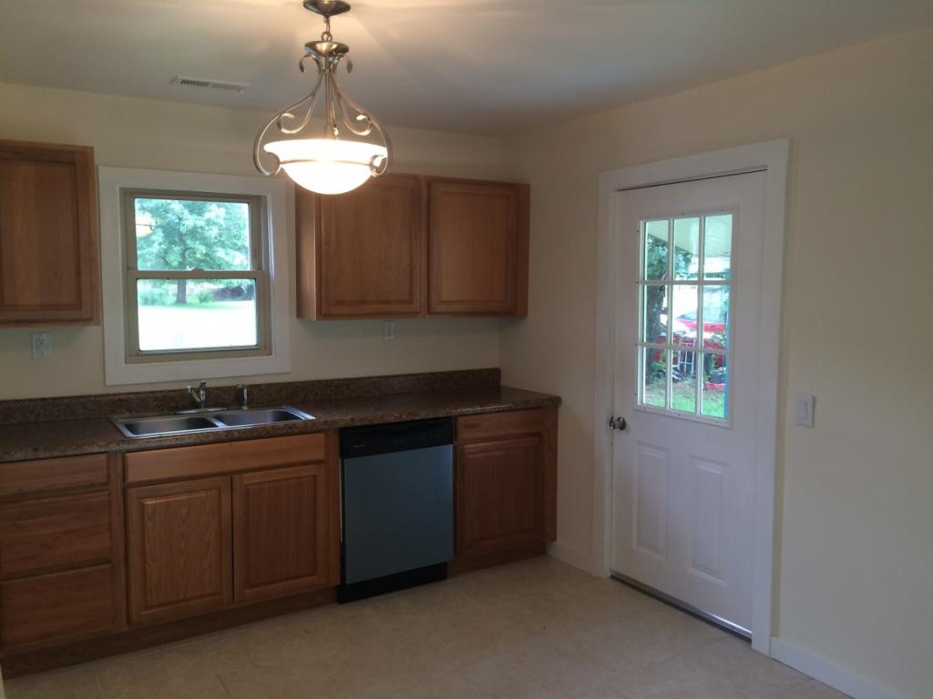 147 Bill Lewis Road Elizabethton, TN 37643 - Photo 5 of 8 Photo 5