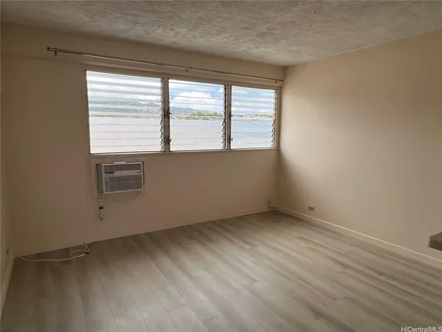 $1,475 | 711 Kamuela Avenue, Honolulu, HI 96816