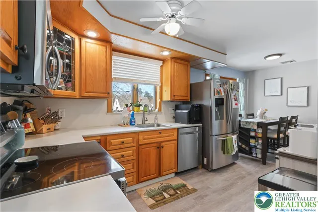 $419,900 | 1030 New Jersey Avenue, Hellertown, PA 18055