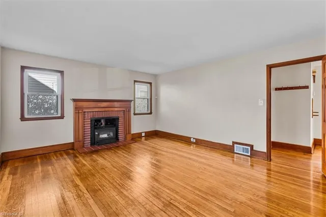 $199,999 | 2939 Gilmer Avenue Northeast, Winston-Salem, NC 27105