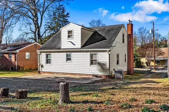 $199,999 | 2939 Gilmer Avenue Northeast, Winston-Salem, NC 27105