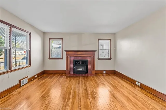$199,999 | 2939 Gilmer Avenue Northeast, Winston-Salem, NC 27105