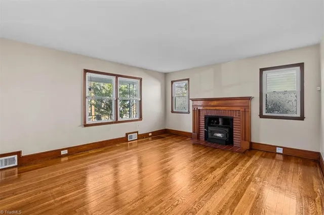 $199,999 | 2939 Gilmer Avenue Northeast, Winston-Salem, NC 27105