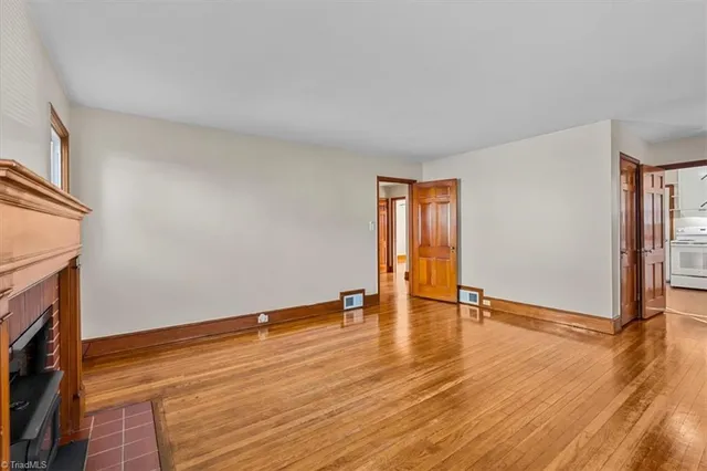 $199,999 | 2939 Gilmer Avenue Northeast, Winston-Salem, NC 27105