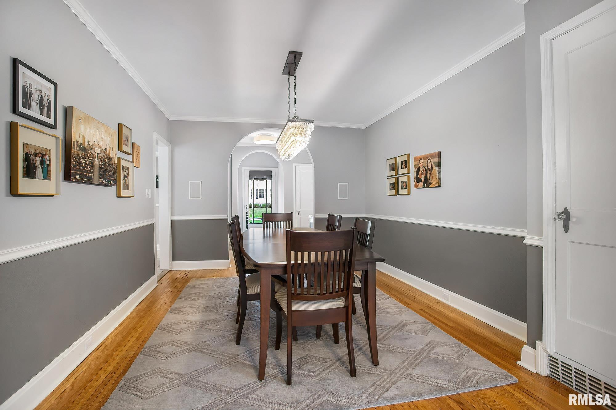 304 Forest Road Davenport, IA 52803 - Photo 13 of 40 Gallery Image 13