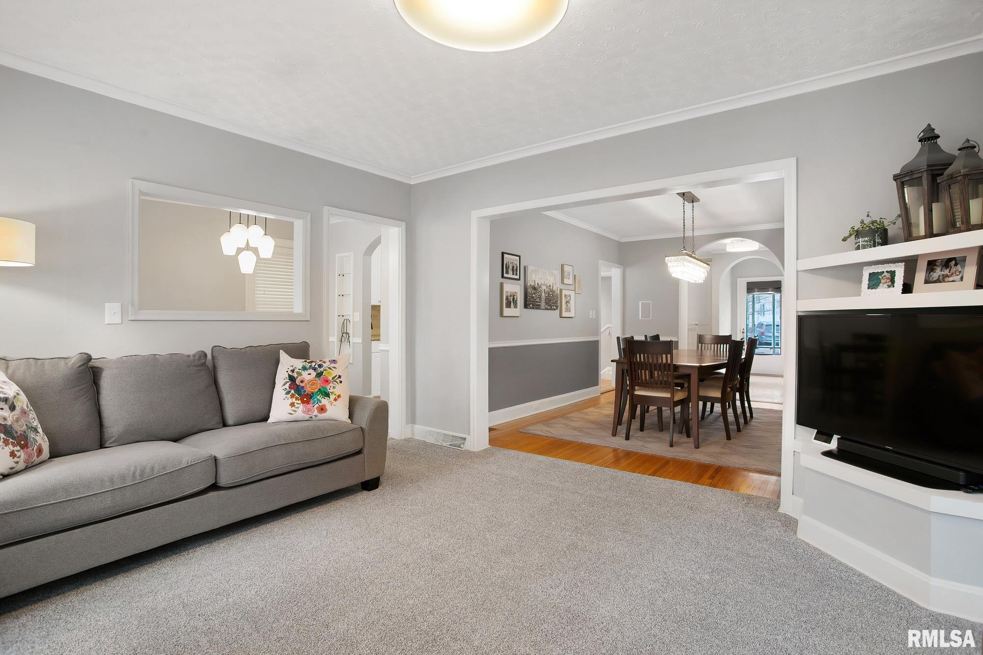304 Forest Road Davenport, IA 52803 - Photo 15 of 40 Gallery Image 15