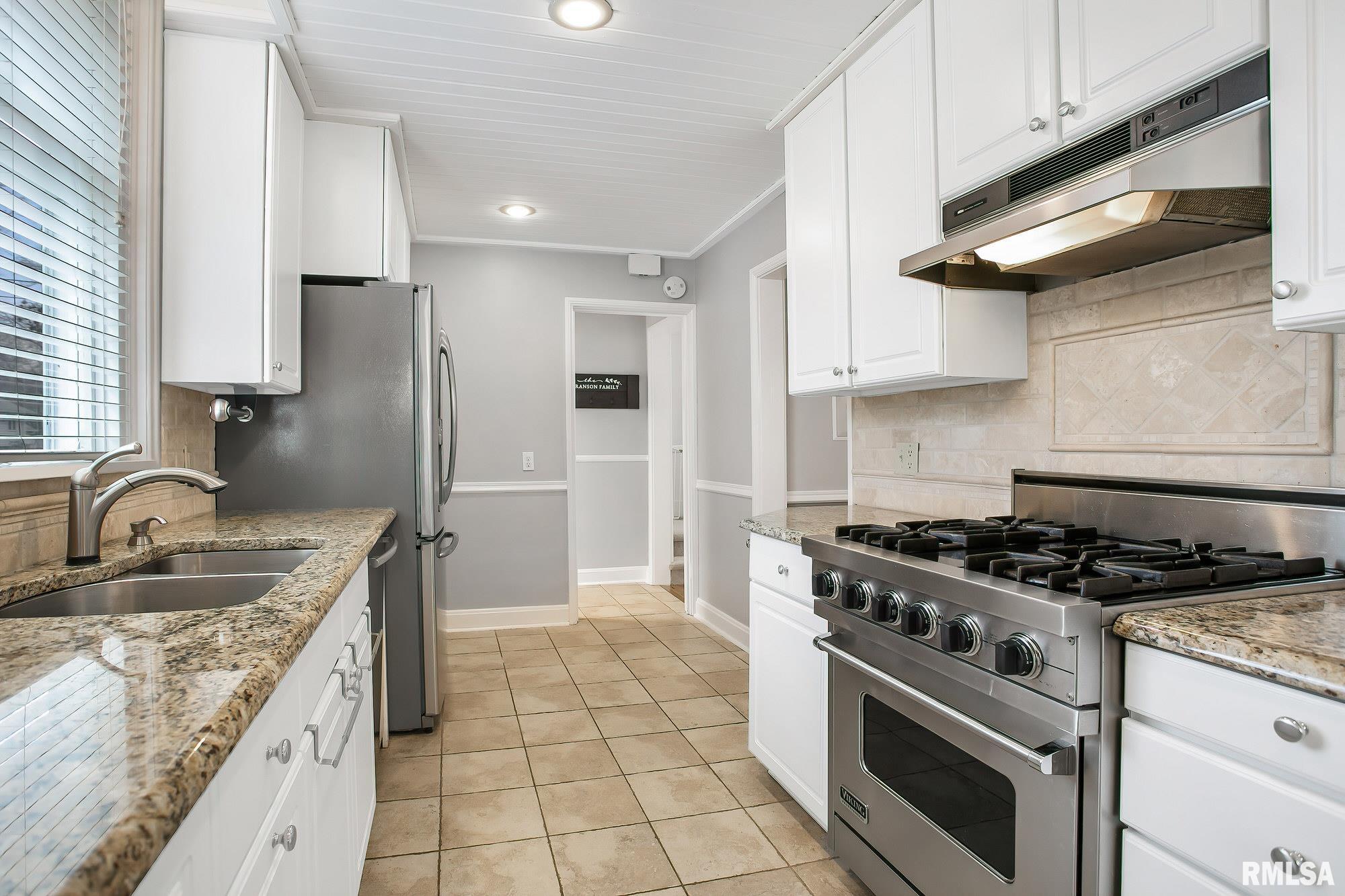304 Forest Road Davenport, IA 52803 - Photo 19 of 40 Gallery Image 19