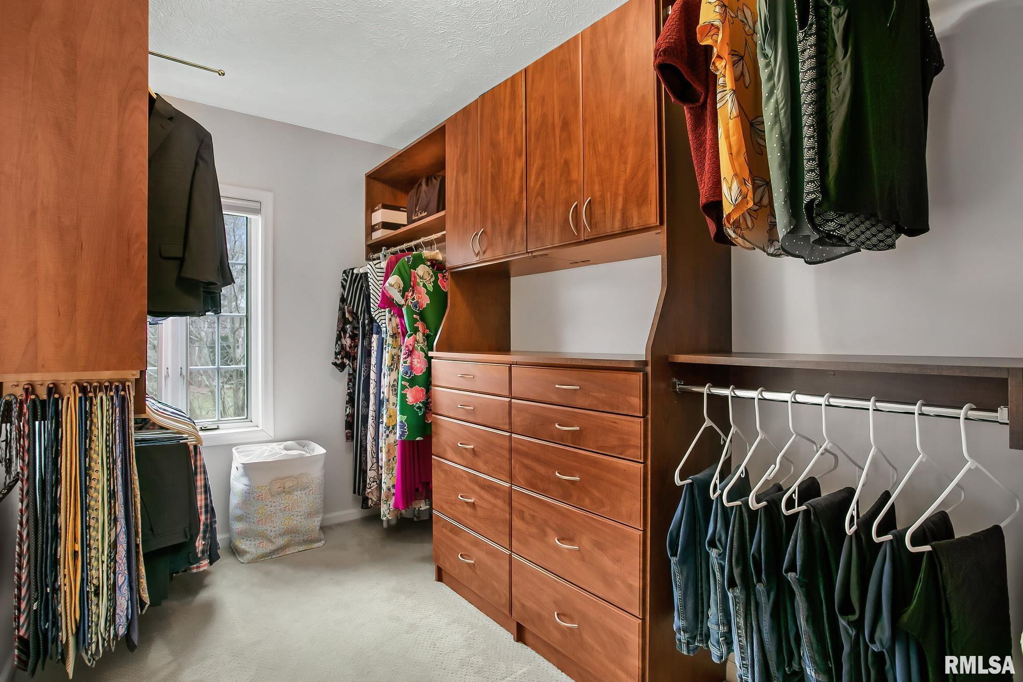 304 Forest Road Davenport, IA 52803 - Photo 26 of 40 Gallery Image 26