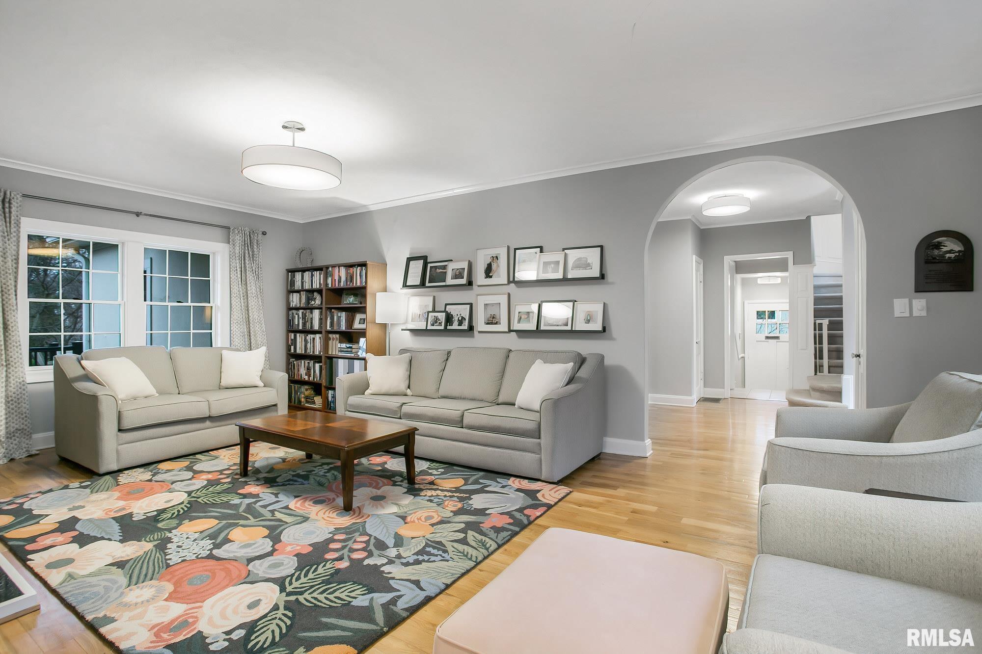 304 Forest Road Davenport, IA 52803 - Photo 7 of 40 Gallery Image 7