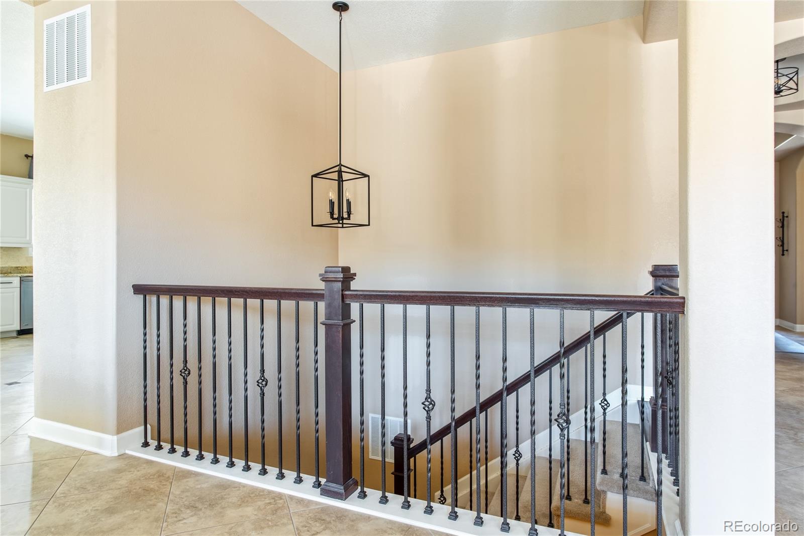 1453 Jesse Lane Golden, CO 80403 - Photo 9 of 40