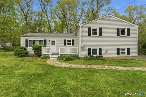 $389,900 | 886 Overhill Drive, Suffield, CT 06078