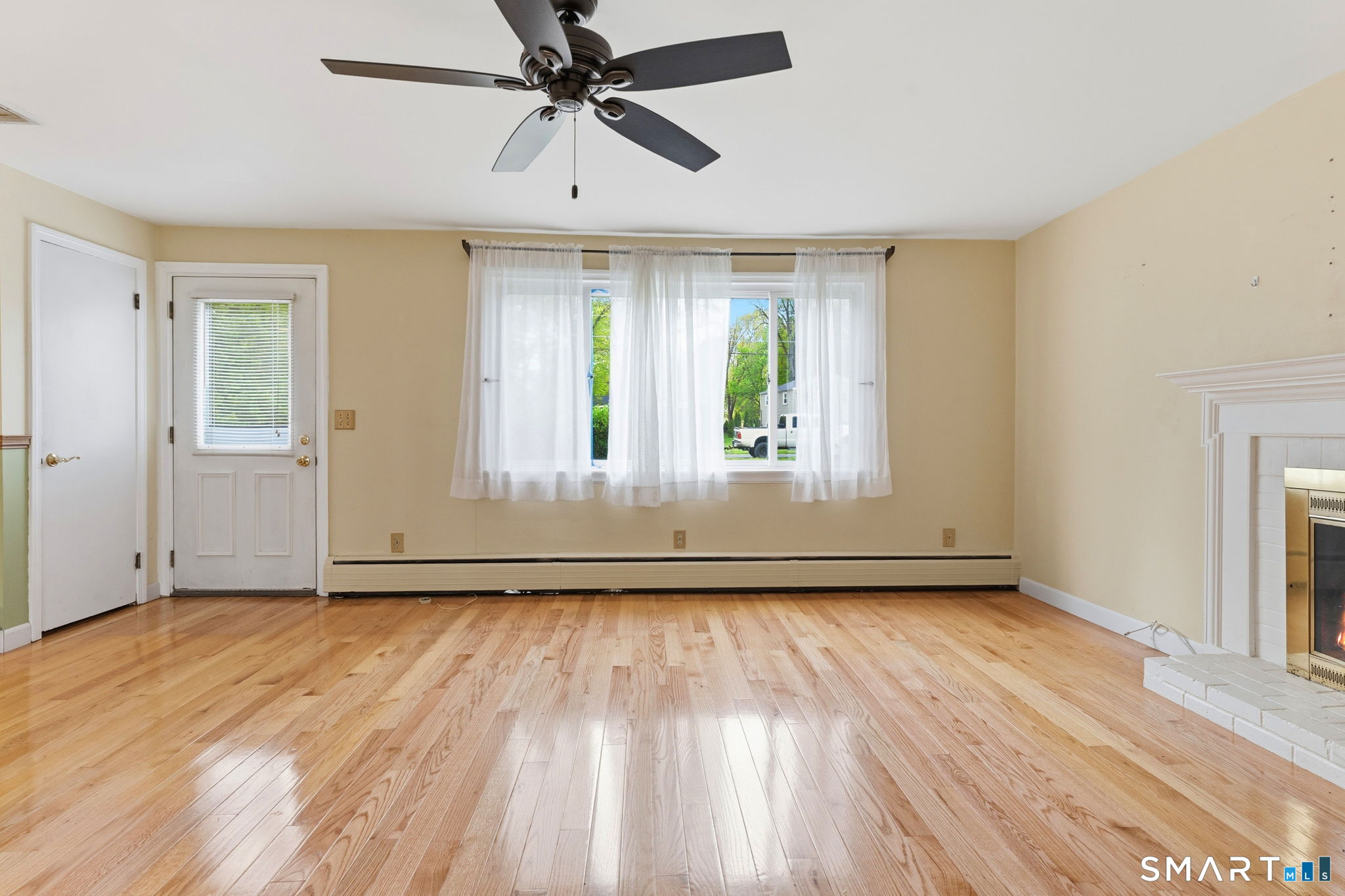 886 Overhill Drive Suffield, CT 06078 - Photo 11 of 36