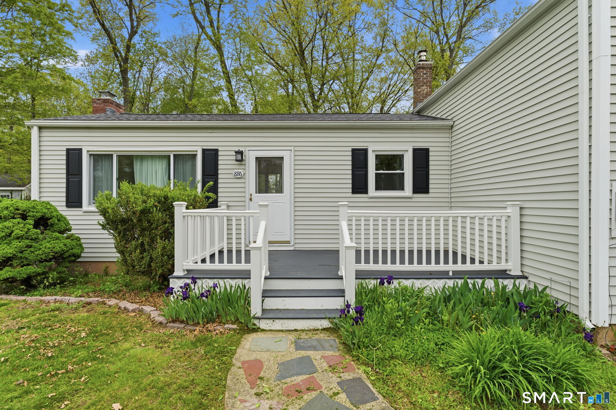 886 Overhill Drive Suffield, CT 06078 - Photo 2 of 36