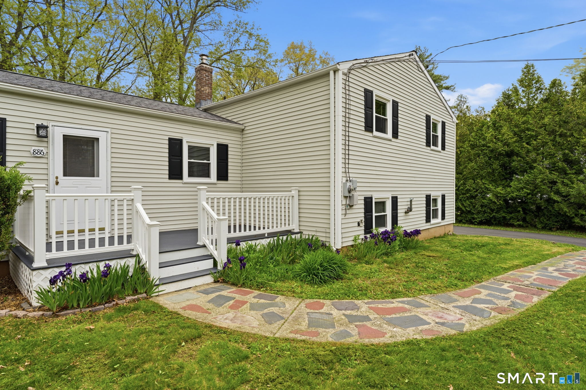 886 Overhill Drive Suffield, CT 06078 - Photo 3 of 36