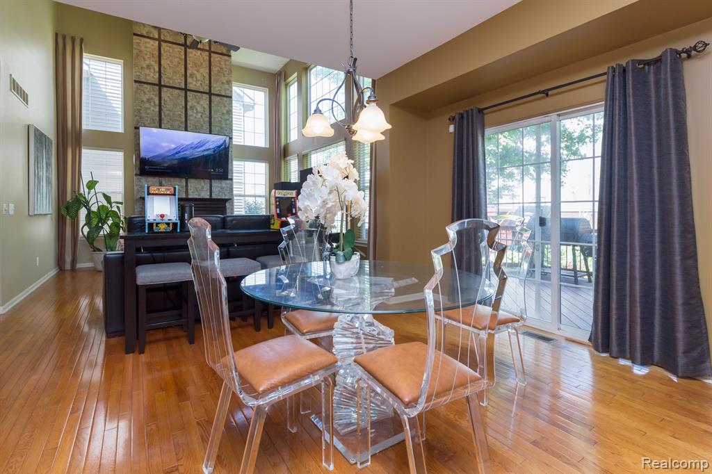 27380 Victoria Road Novi, MI 48374 - Photo 15 of 42