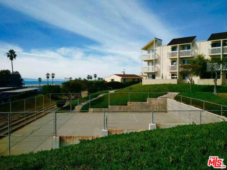 255 South Ventura Road Port Hueneme, CA 93041 - Photo 4 of 12