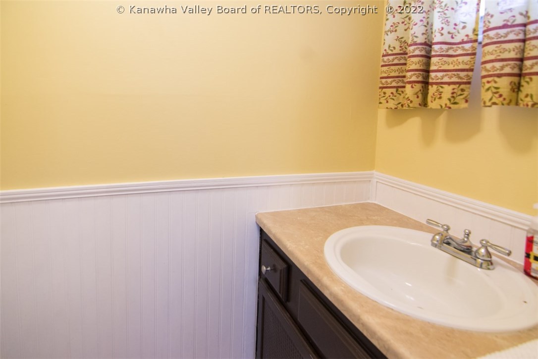 5381 Big Tyler Road, Unit 204 Charleston, WV 25313 - Photo 13 of 13 Gallery Image 13