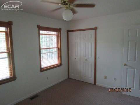 11185 Whispering Ridge Trail Fenton, MI 48430 - Photo 18 of 25 20442902-17.JPG