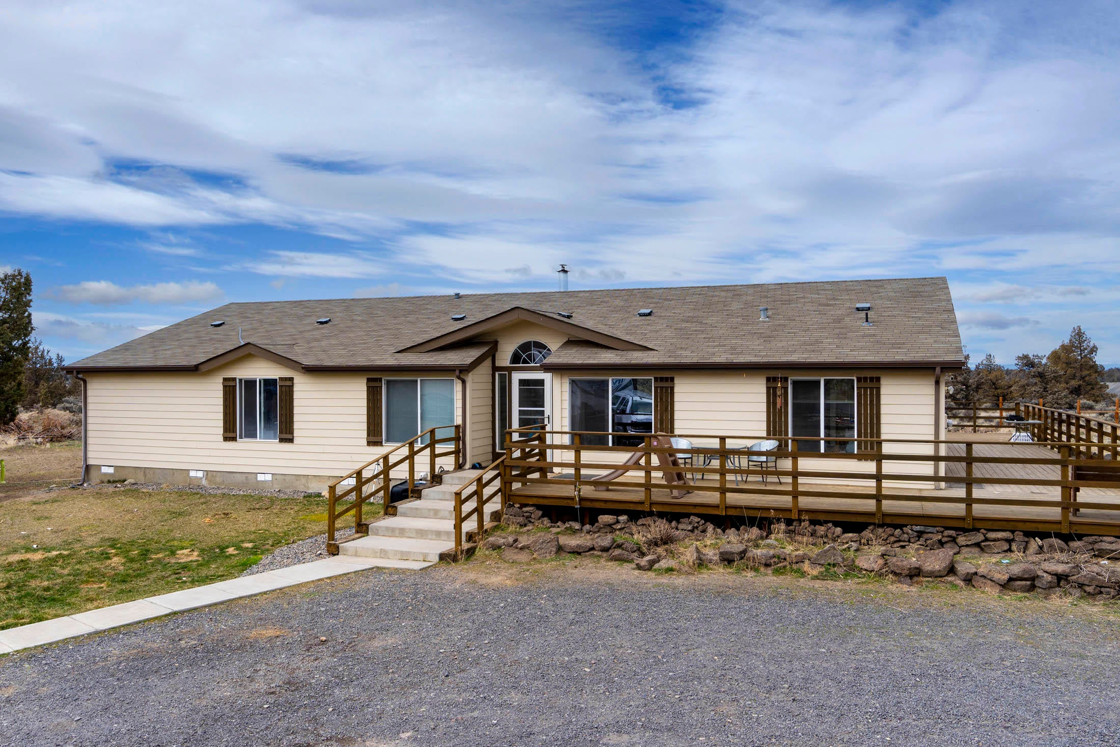 1177 Southwest Bent Loop Powell Butte, OR 97753 - Photo 11 of 46 09