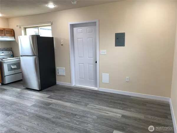 $1,000 | 2127 Madison Street, Unit B, Shelton, WA 98584