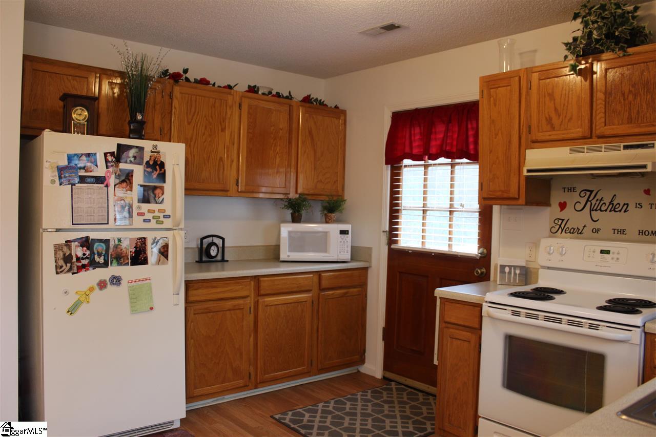 136 Old Timber Road Woodruff, SC 29388 - Photo 12 of 22 Gallery Image 12