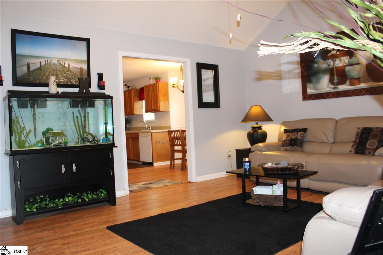 136 Old Timber Road Woodruff, SC 29388 - Photo 6 of 22 Gallery Image 6