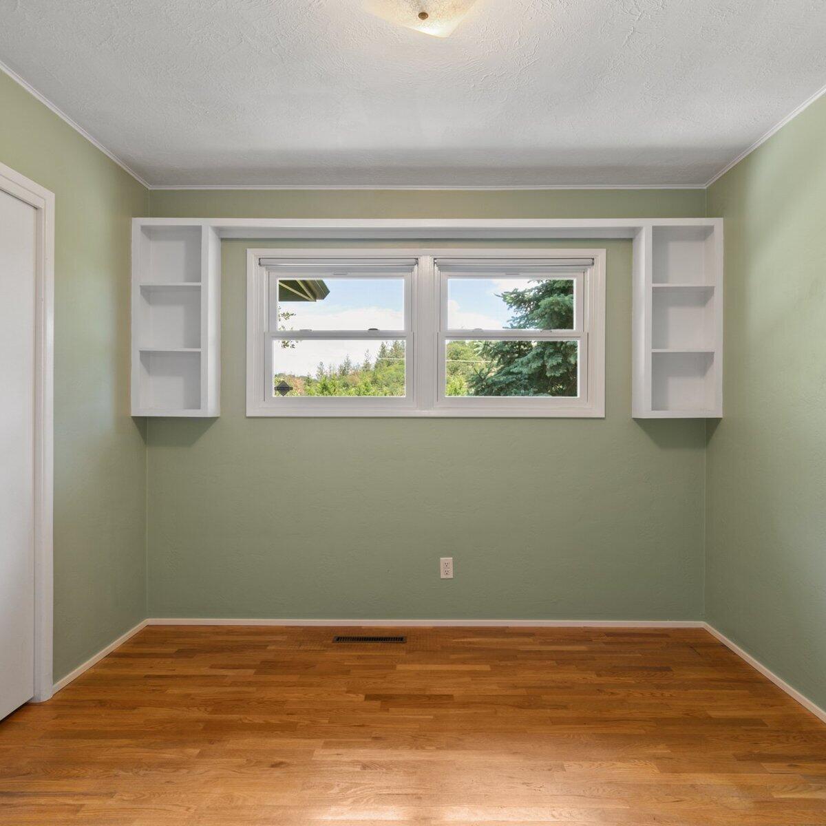 6195 Pioneer Road Medford, OR 97501 - Photo 21 of 48 51-custom-WCIM0154