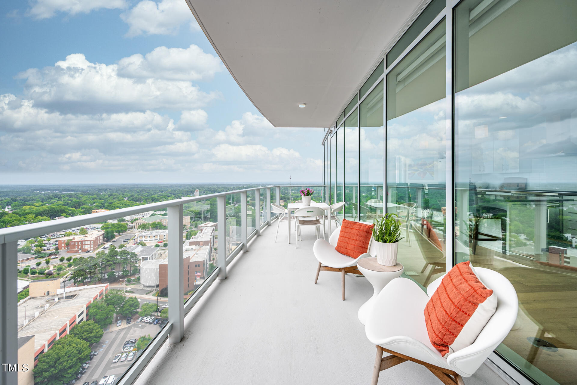 110 Corcoran Street, Unit 2301 Durham, NC 27701 - Photo 38 of 66 a outdoor view with a sitting space