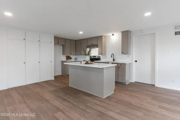 $269,900 | 109 Sunrise Drive, Clinton, MS 39056