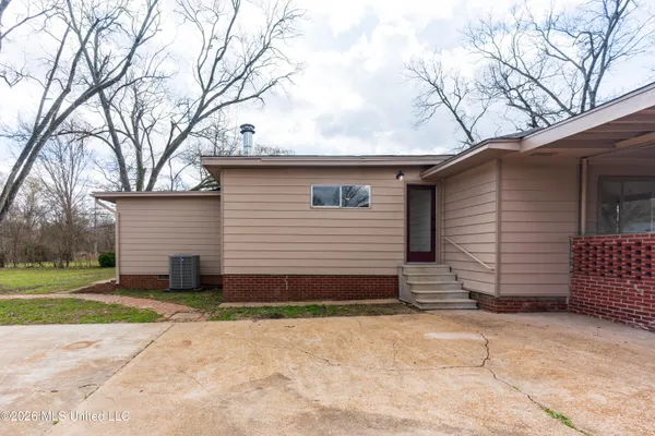 $269,900 | 109 Sunrise Drive, Clinton, MS 39056