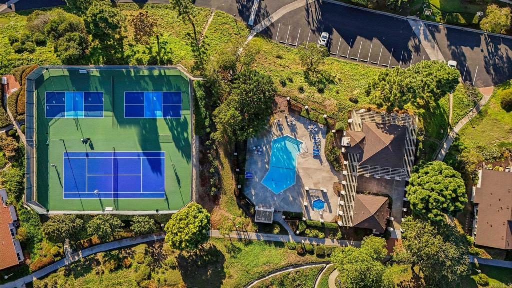 1712 Burgundy Road Encinitas, CA 92024 - Photo 31 of 31 a view of a backyard