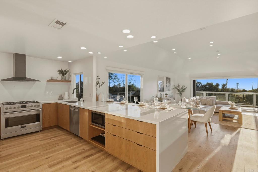 1712 Burgundy Road Encinitas, CA 92024 - Photo 7 of 31