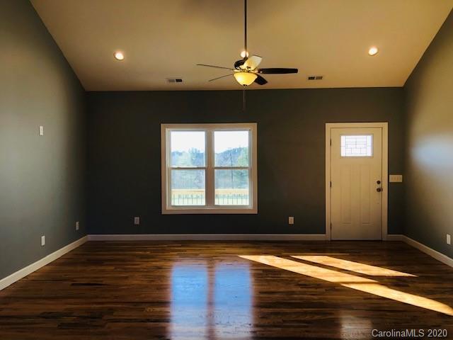 2529 Genes Loop Morganton, NC 28655 - Photo 3 of 10 Gallery Image 3