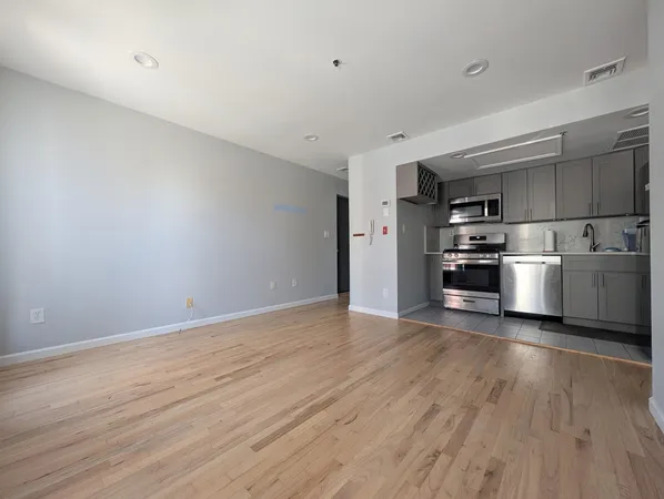 $2,700 | 457 2nd Street, Unit 3, Hoboken, NJ 07030