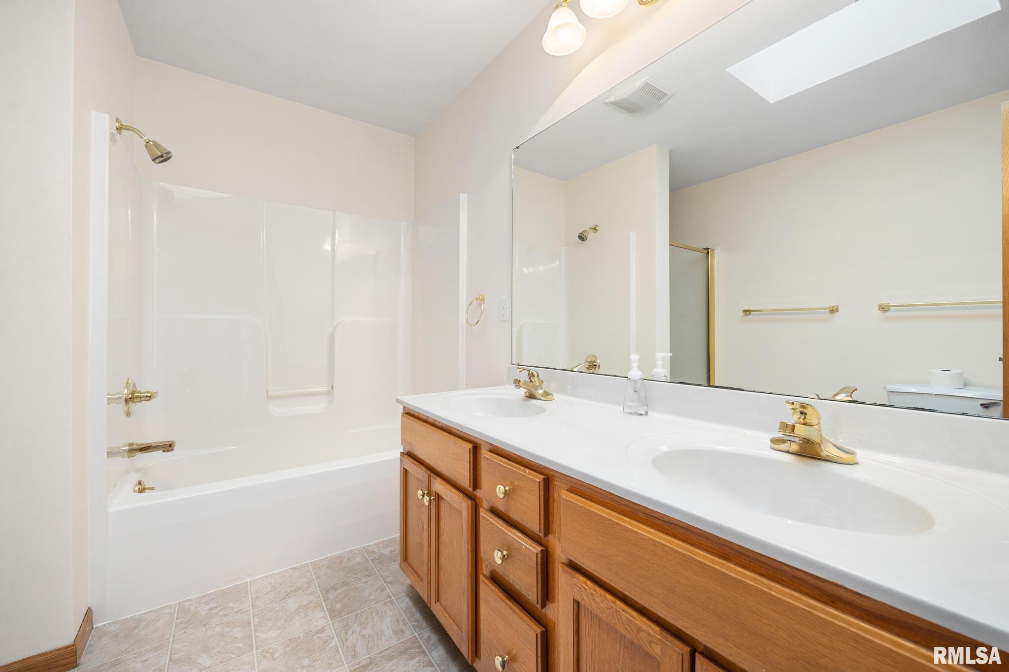 135 Comfort Way Washington, IL 61571 - Photo 13 of 26