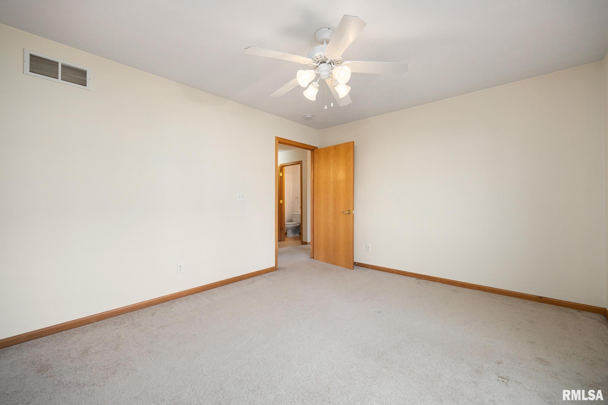 135 Comfort Way Washington, IL 61571 - Photo 18 of 26