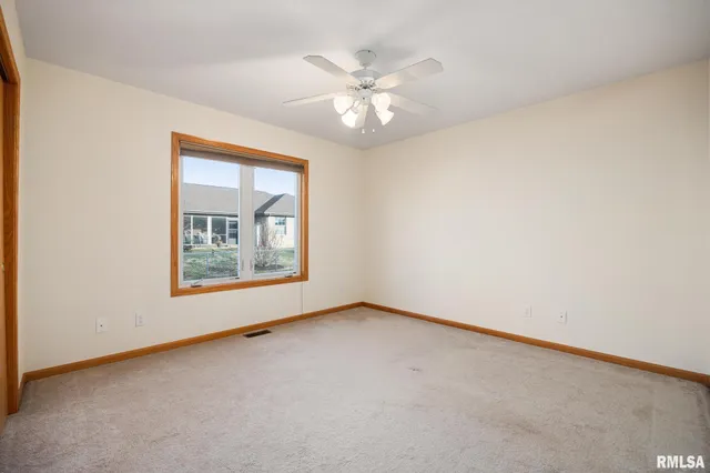 $179,900 | 135 Comfort Way, Washington, IL 61571