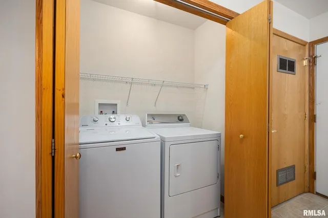 $179,900 | 135 Comfort Way, Washington, IL 61571