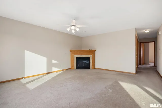 $179,900 | 135 Comfort Way, Washington, IL 61571