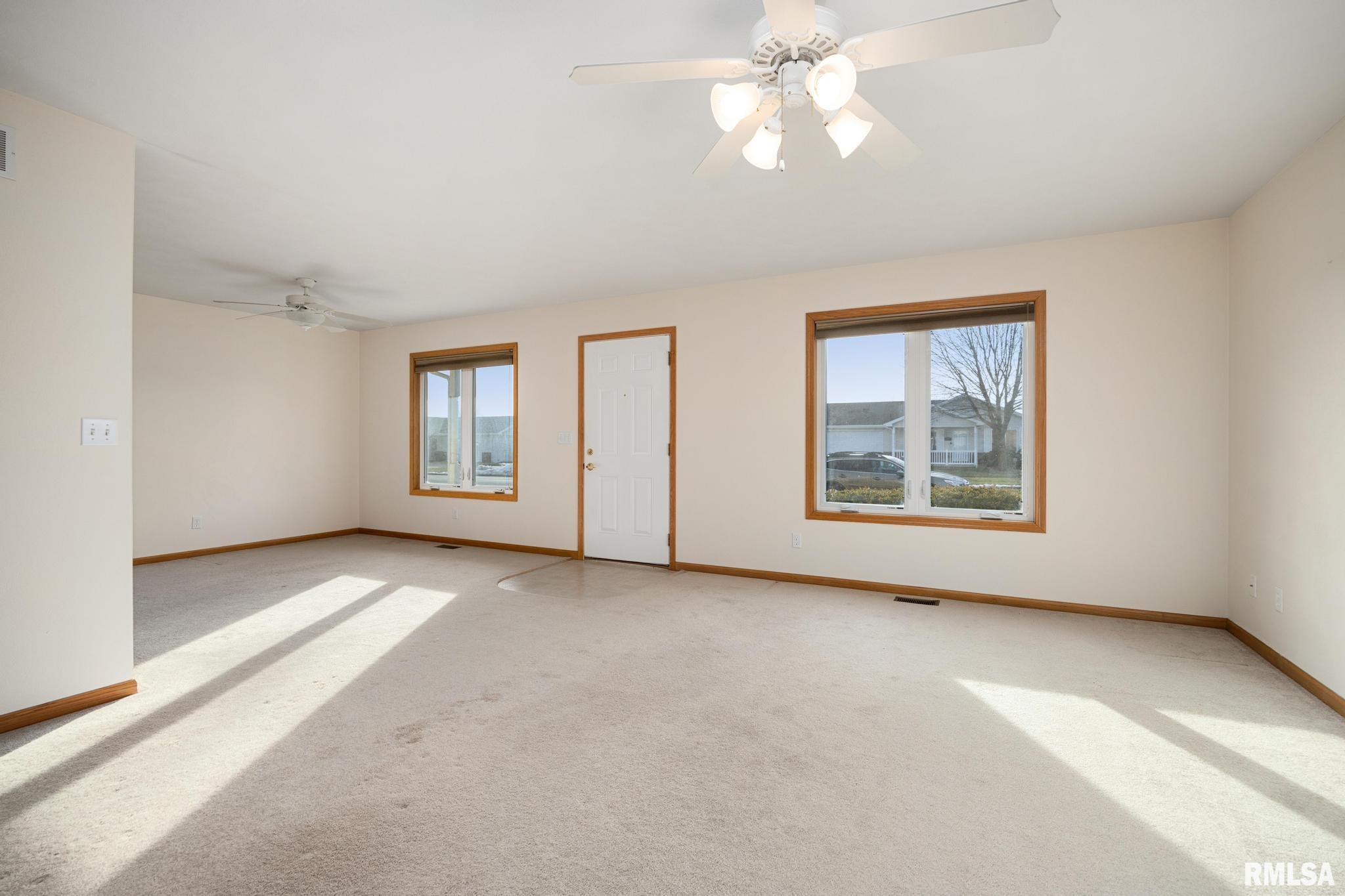 135 Comfort Way Washington, IL 61571 - Photo 6 of 26