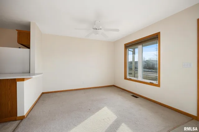 $179,900 | 135 Comfort Way, Washington, IL 61571