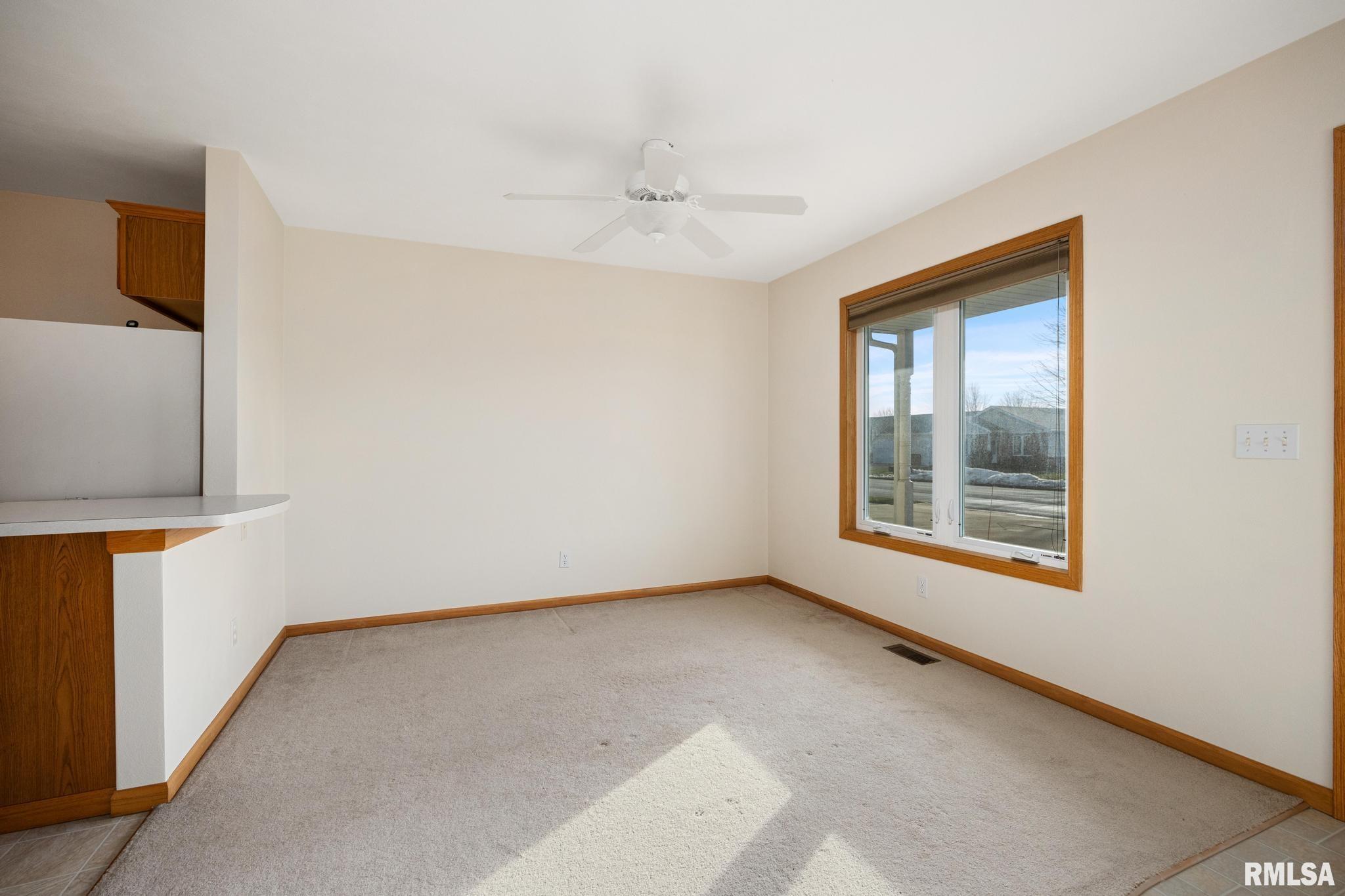 135 Comfort Way Washington, IL 61571 - Photo 8 of 26